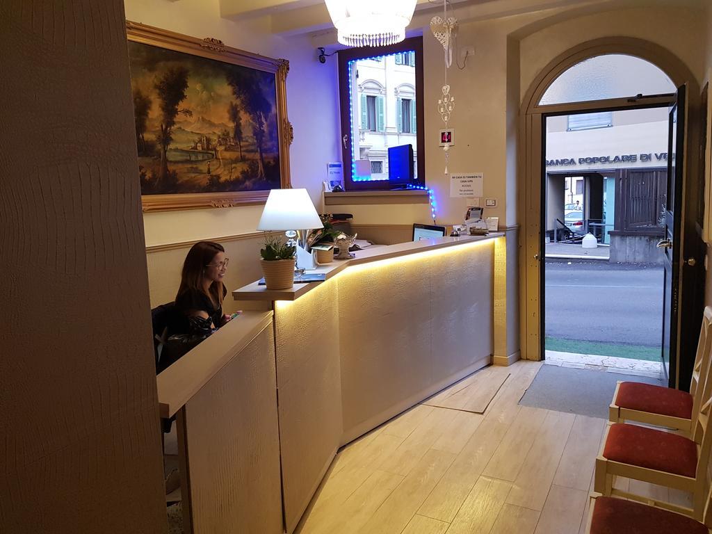 Mi Casa Es Tambien Tu Casa Vips Hotel Verona Exterior foto